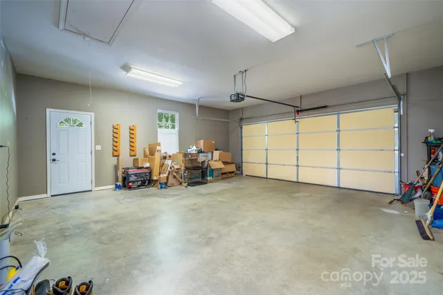 $599,000 | 151 Willard Lane, Hendersonville, NC 28792