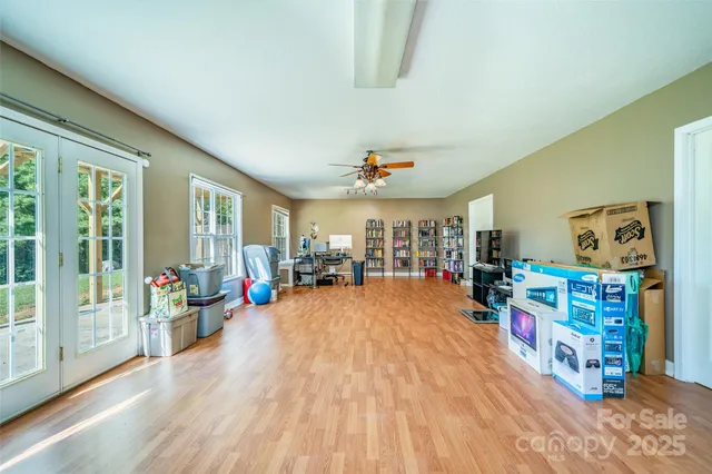 $599,000 | 151 Willard Lane, Hendersonville, NC 28792