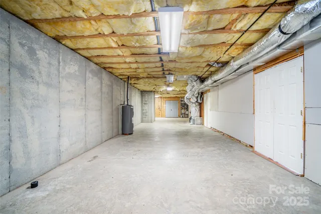 $599,000 | 151 Willard Lane, Hendersonville, NC 28792