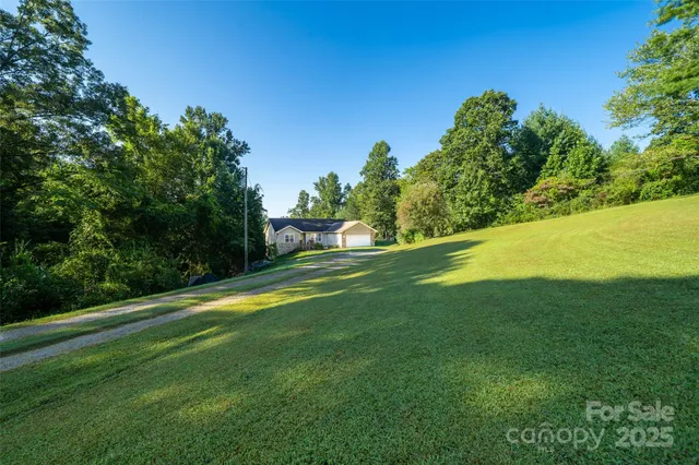 $599,000 | 151 Willard Lane, Hendersonville, NC 28792