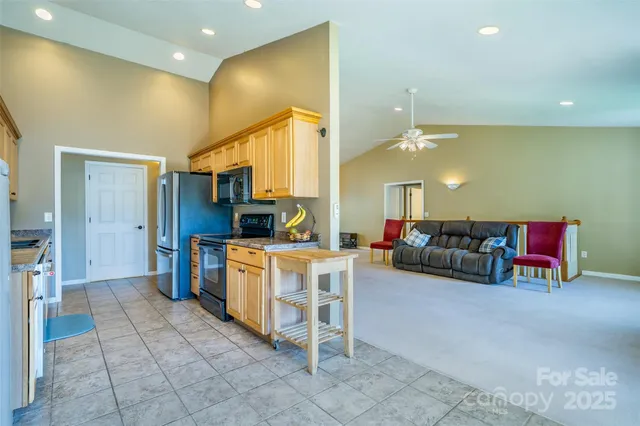 $599,000 | 151 Willard Lane, Hendersonville, NC 28792