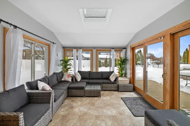 $700,000 | 8100 Imperial Drive, Franklin, WI 53132