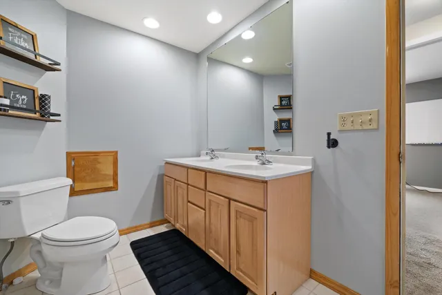 $700,000 | 8100 Imperial Drive, Franklin, WI 53132