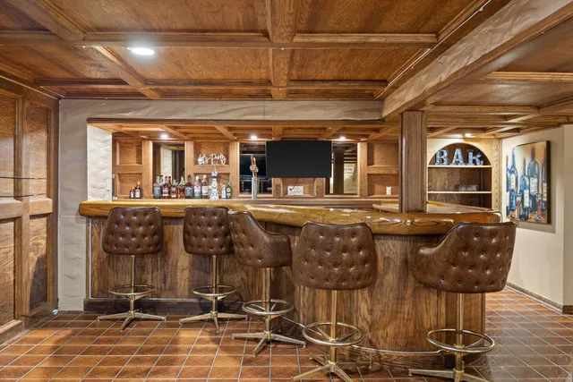 $700,000 | 8100 Imperial Drive, Franklin, WI 53132