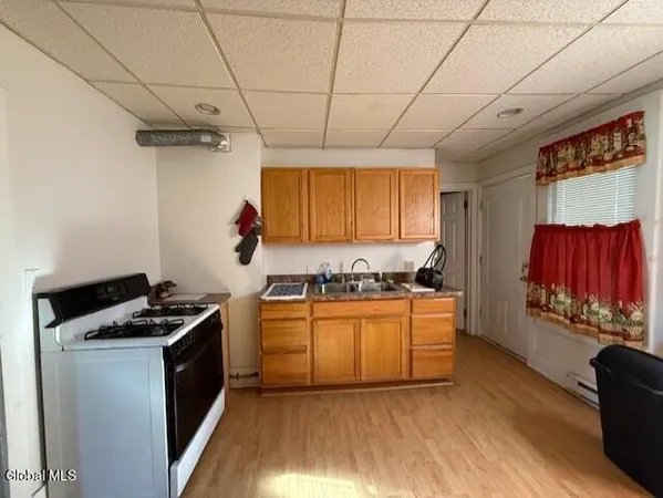 $1,100 | 92 Ontario Street, Cohoes, NY 12047