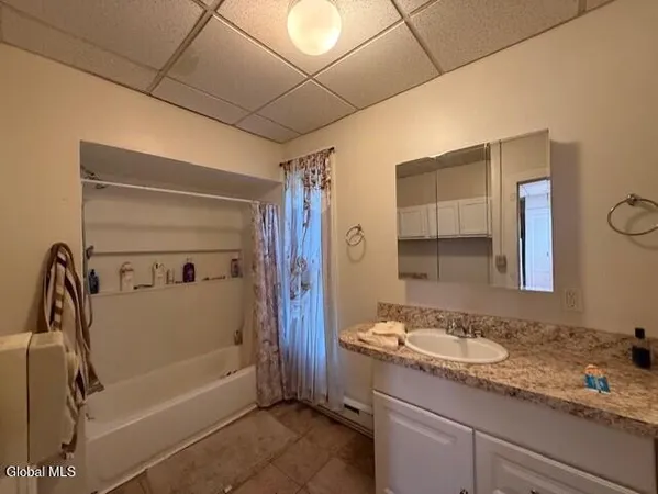 $1,100 | 92 Ontario Street, Cohoes, NY 12047