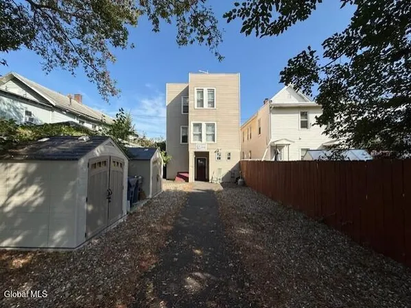 $1,100 | 92 Ontario Street, Cohoes, NY 12047