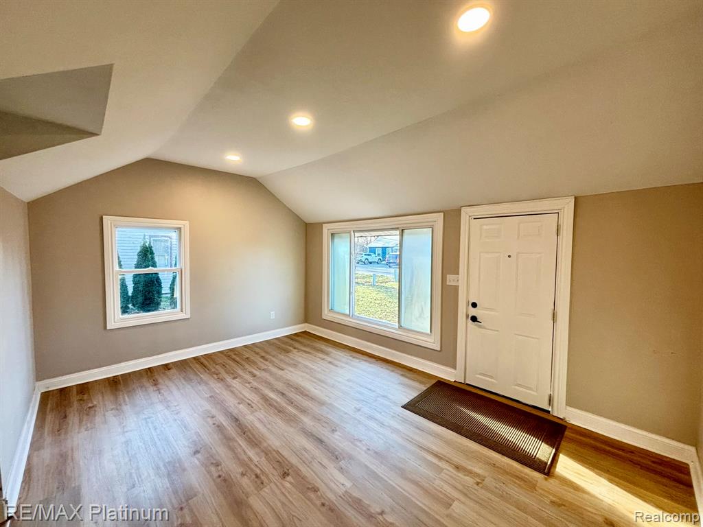 1605 South Hughes Road Brighton, MI 48114 - Photo 4 of 16 Gallery Image 4