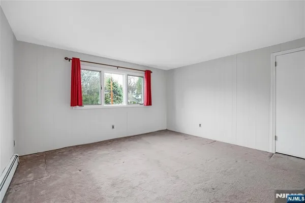 $1,499,000 | 31 Collins Avenue, Closter, NJ 07624