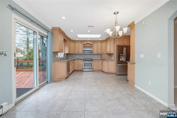 $1,499,000 | 31 Collins Avenue, Closter, NJ 07624