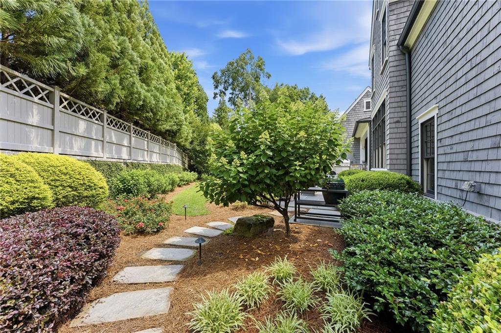 4384 Powers Ferry Road Northwest Atlanta, GA 30327 - Photo 59 of 68