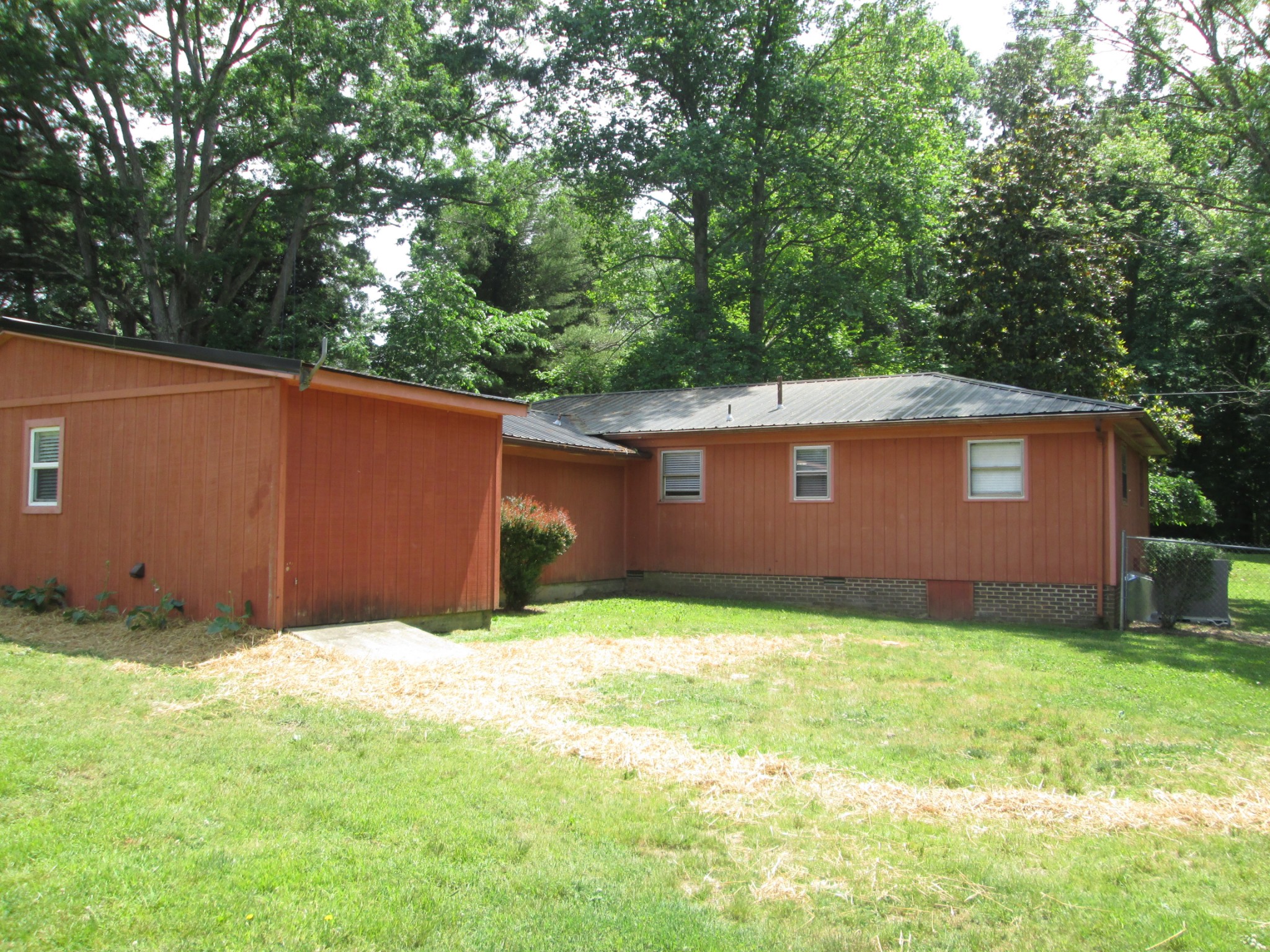 2413 Midway Road Smithville, TN 37166 - Photo 4 of 19 Gallery Image 4