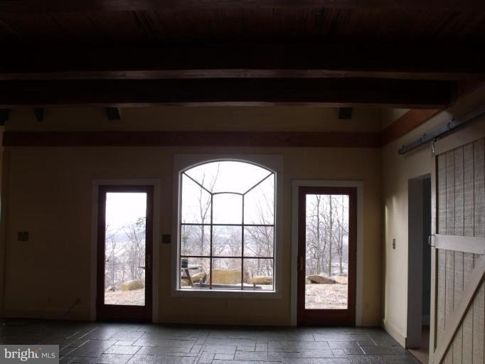 4470 Carrington Road Markham, VA 22643 - Photo 8 of 18 Family Room #2