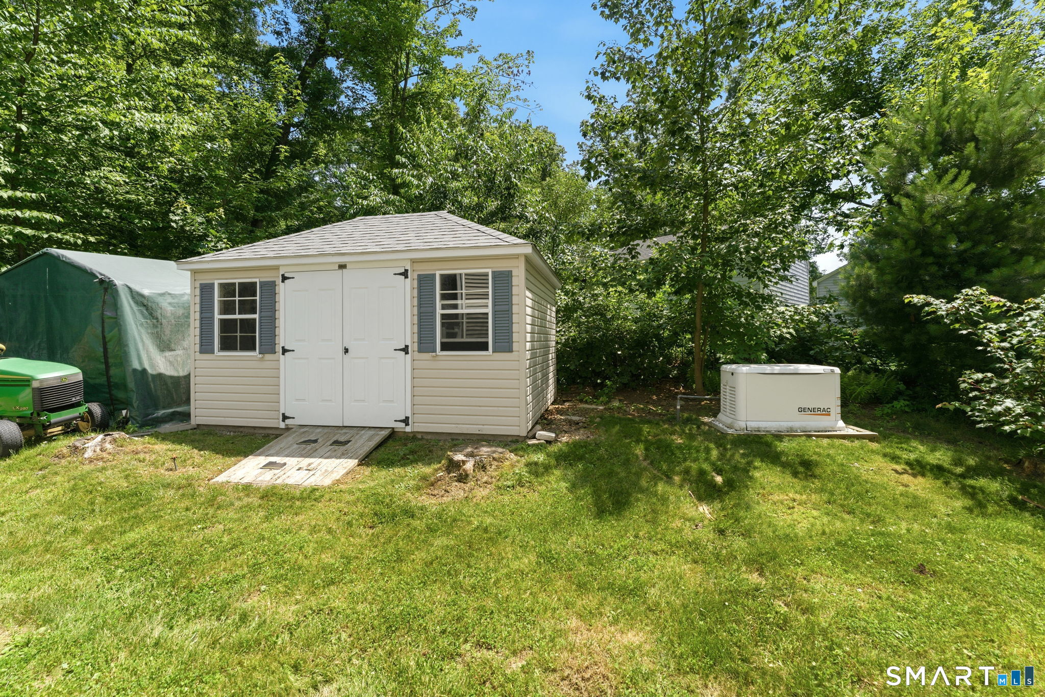 223 Broad Brook Road Enfield, CT 06082 - Photo 5 of 39