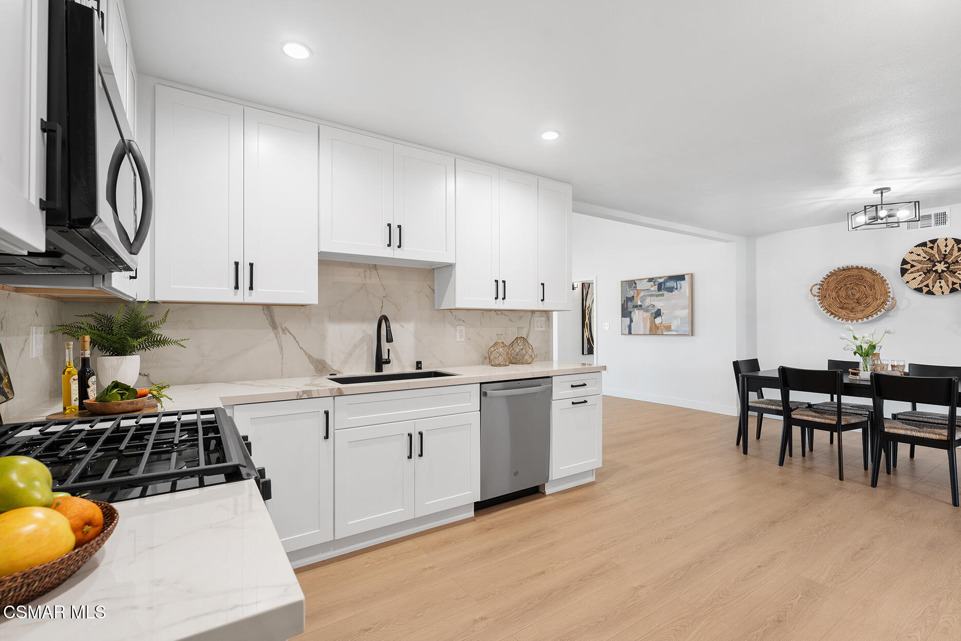 2354 Rowland Avenue Simi Valley, CA 93063 - Photo 12 of 38 2354 Rowland St_26