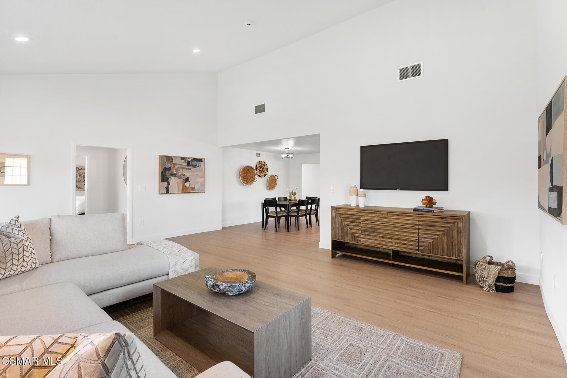 2354 Rowland Avenue Simi Valley, CA 93063 - Photo 16 of 38 2354 Rowland St_32