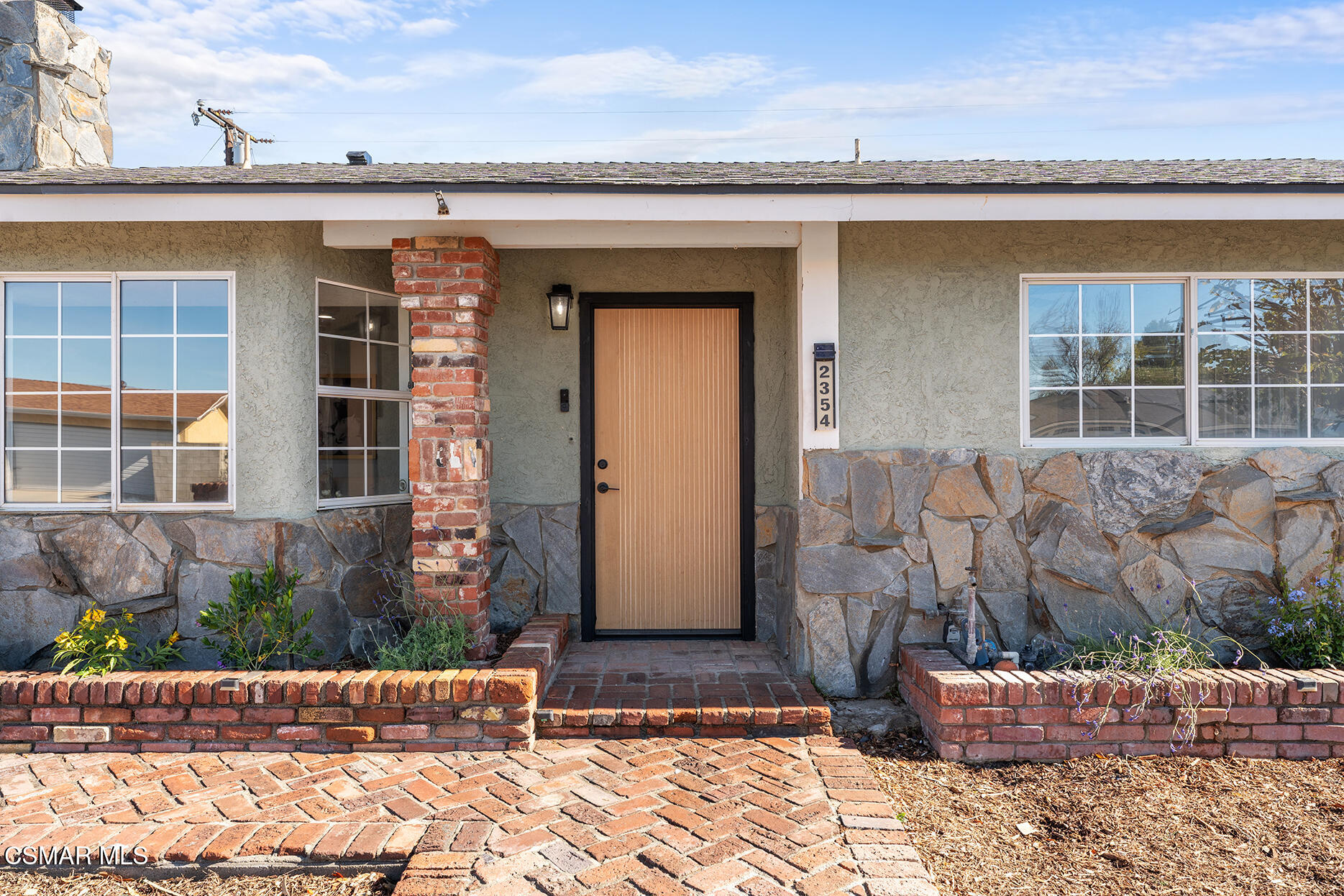 2354 Rowland Avenue Simi Valley, CA 93063 - Photo 3 of 38 2354 Rowland St_10