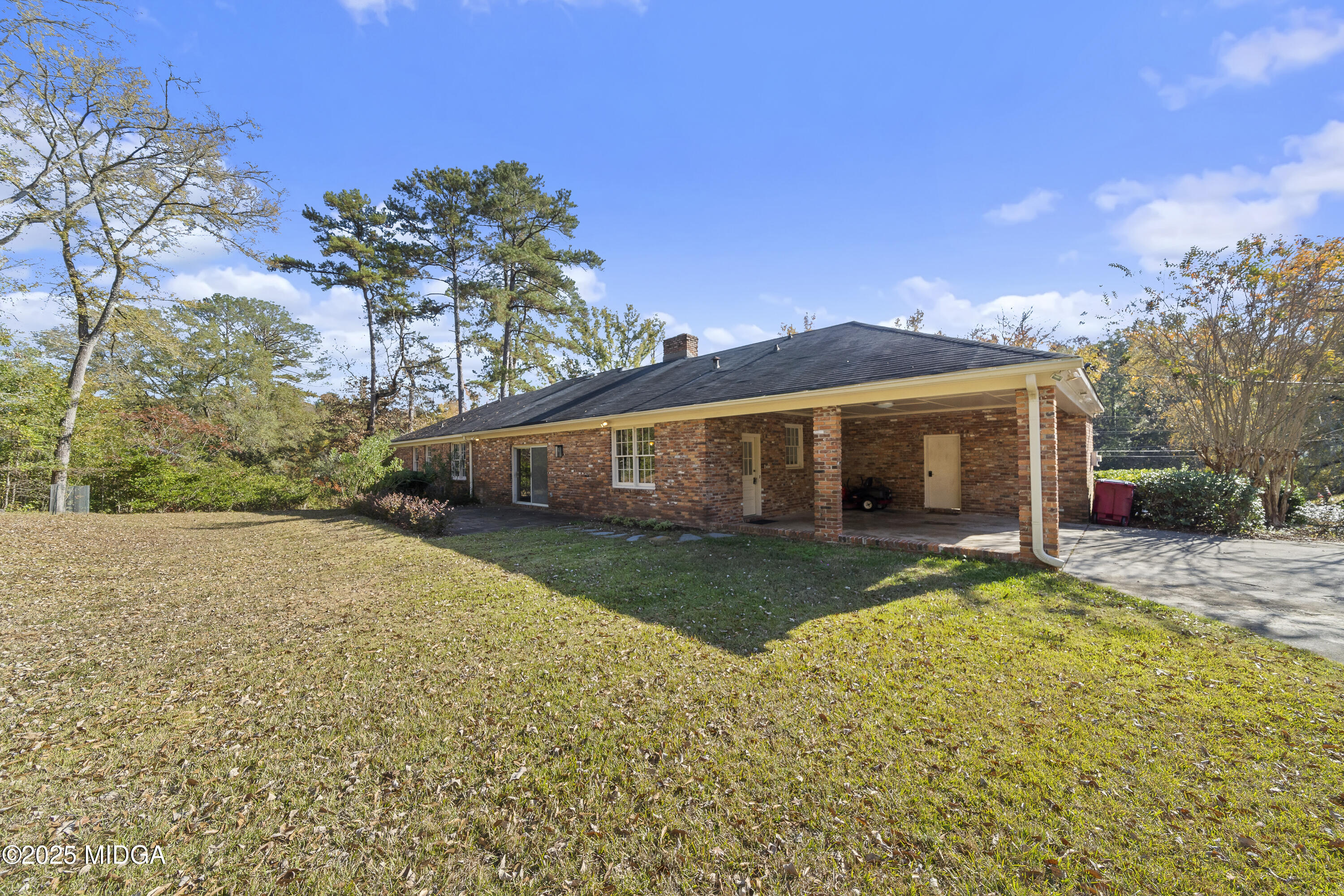 620 Rosa Taylor Drive Macon, GA 31204 - Photo 42 of 45 a view of a house with a yard