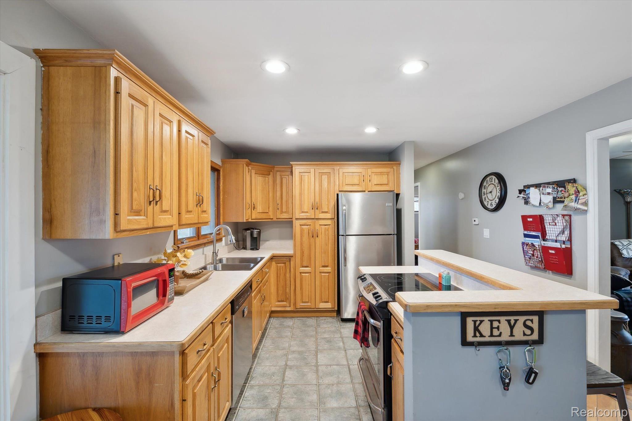 2469 Gady Road Adrian, MI 49221 - Photo 7 of 33 Gallery Image 7