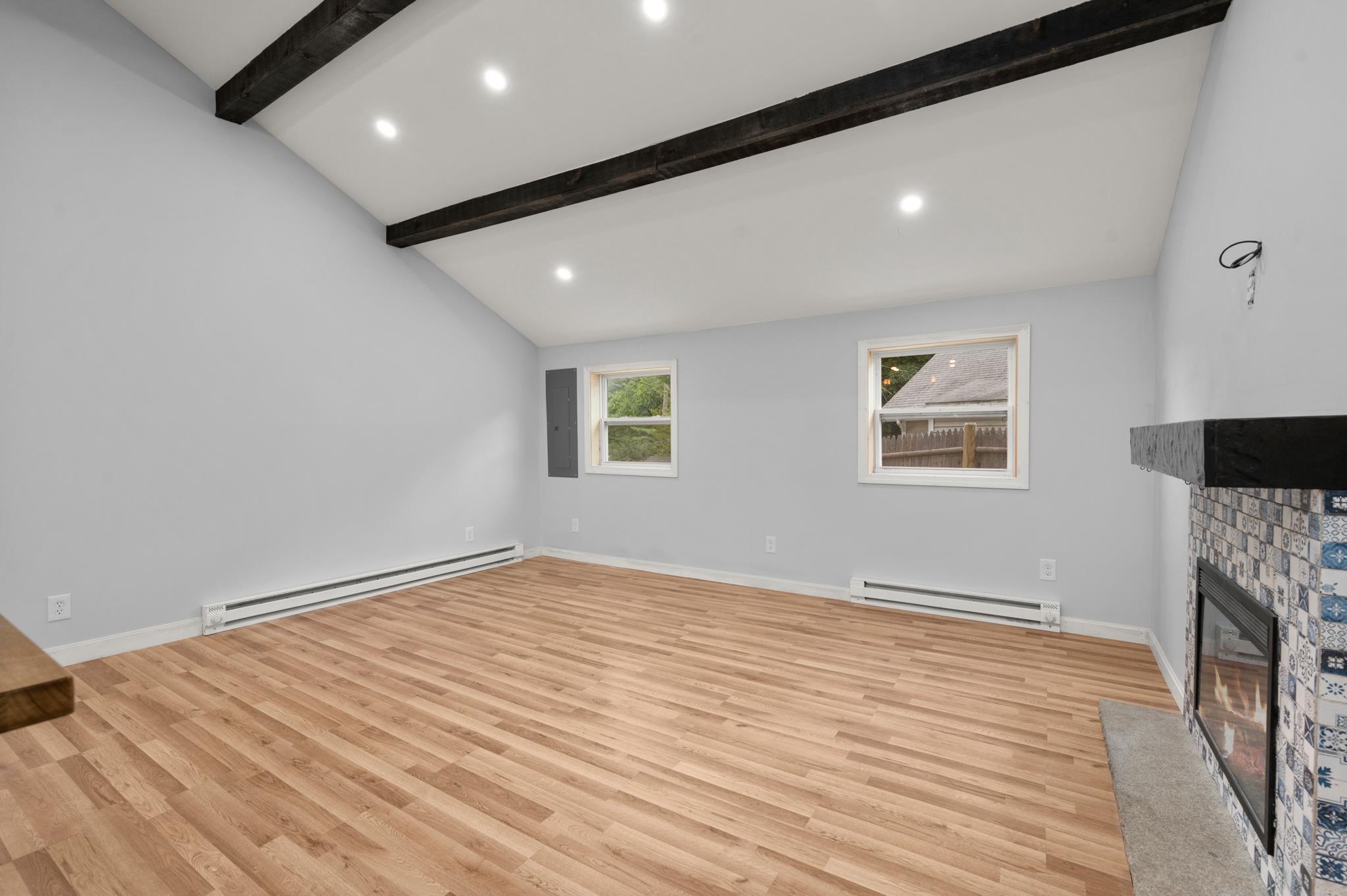 62 Croy Path Hampstead, NH 03841 - Photo 3 of 32