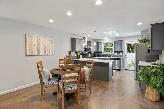 $299,000 | 1408 Woodbine Road, Unit 1, Bloomington, IL 61704