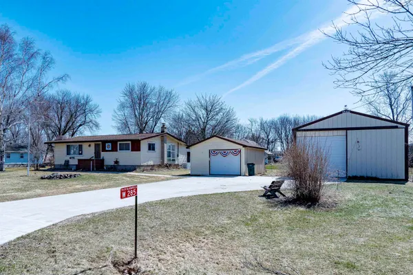 $325,000 | W285 Oak Street, Fremont, WI 54940