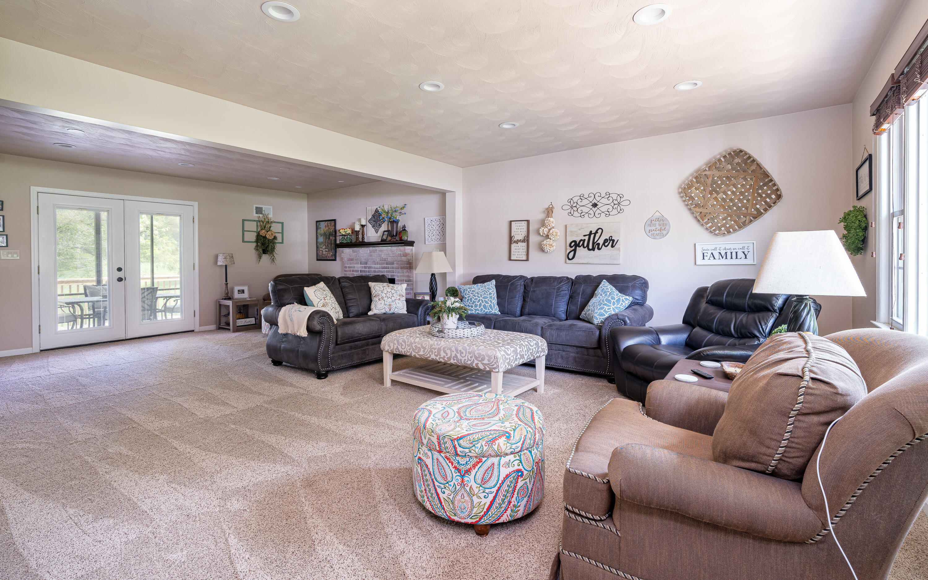 32 Brunswick Forge Road Troutville, VA 24175 - Photo 5 of 35 Living Room
