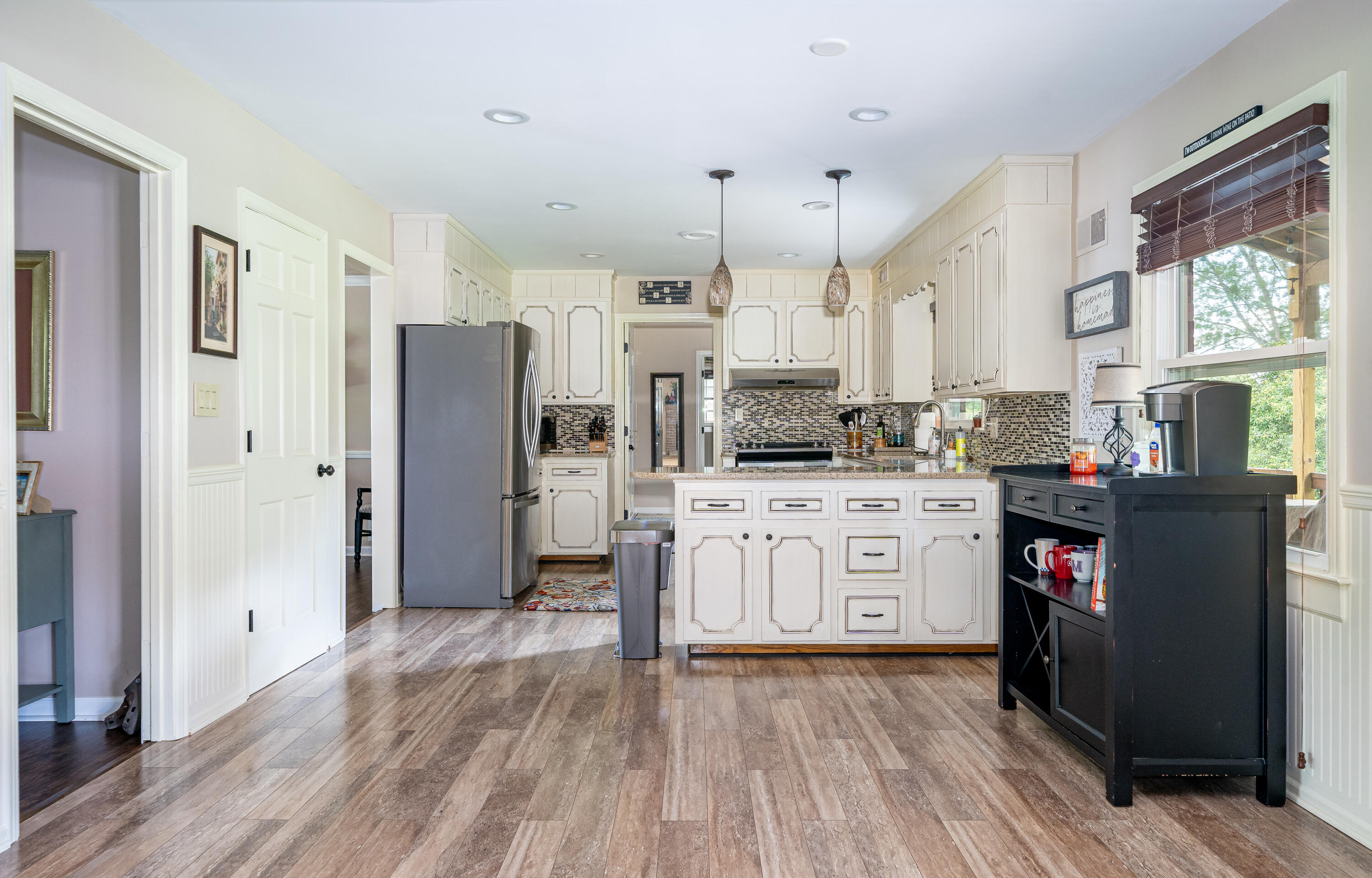 32 Brunswick Forge Road Troutville, VA 24175 - Photo 7 of 35 Kitchen w/Tile Backsplash