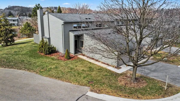$369,800 | 719 Watersedge Drive, Ann Arbor, MI 48105