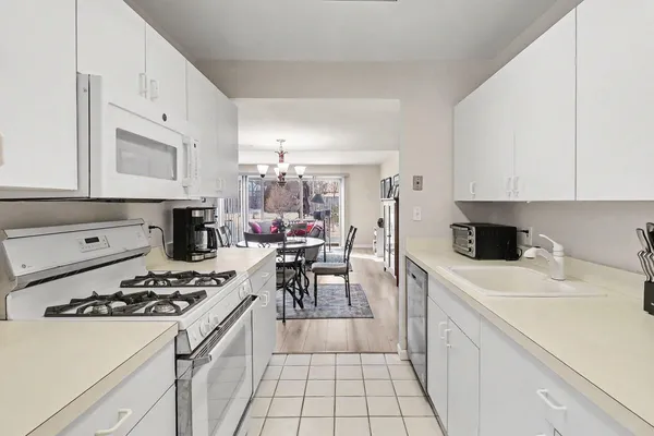 $369,800 | 719 Watersedge Drive, Ann Arbor, MI 48105