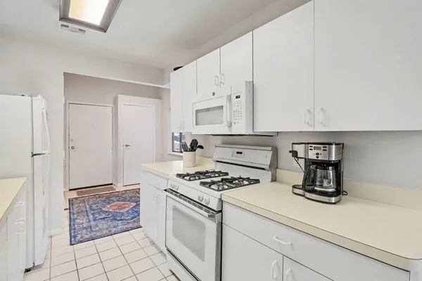 $369,800 | 719 Watersedge Drive, Ann Arbor, MI 48105