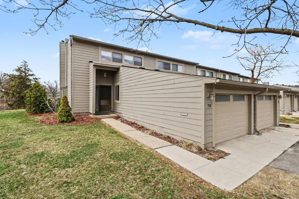 $369,800 | 719 Watersedge Drive, Ann Arbor, MI 48105