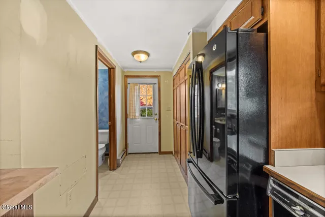 $320,000 | 1064 Country Rt 411, Westerlo, NY 12193