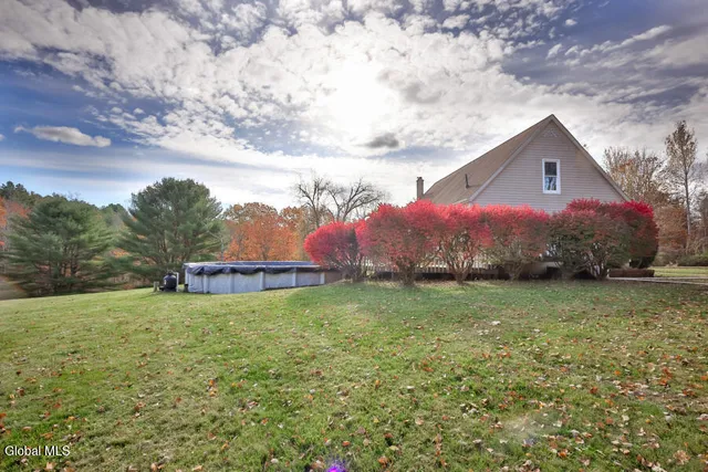 $320,000 | 1064 Country Rt 411, Westerlo, NY 12193