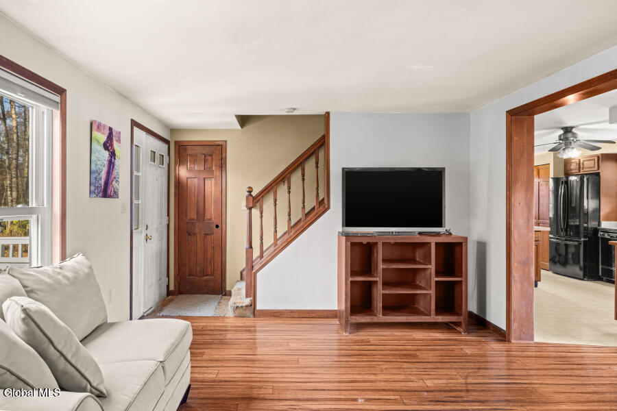 1064 Country Rt 411 Westerlo, NY 12193 - Photo 4 of 49 1064-Rt411-08