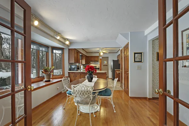 $525,000 | 433 Robins Run, Burlington, WI 53105