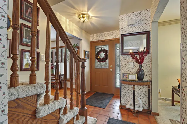 $525,000 | 433 Robins Run, Burlington, WI 53105