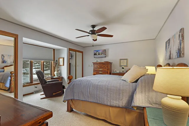 $525,000 | 433 Robins Run, Burlington, WI 53105