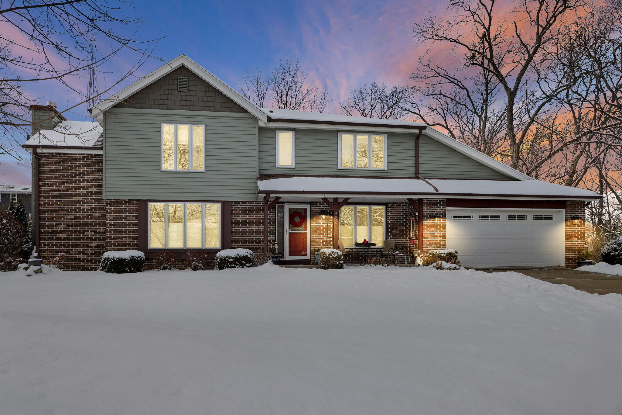 433 Robins Run Burlington, WI 53105 - Photo 34 of 37 Front