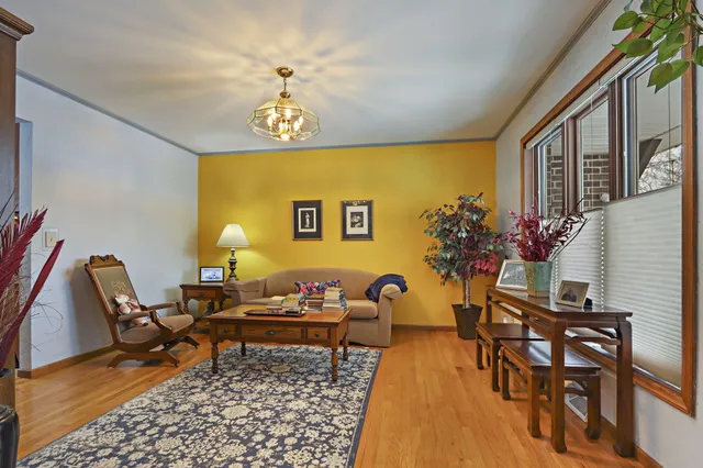 $525,000 | 433 Robins Run, Burlington, WI 53105