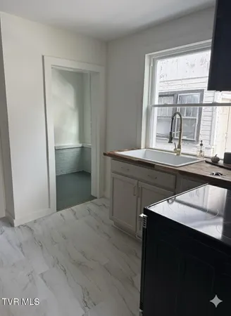 $197,500 | 600 Moore Street, Bristol, VA 24201