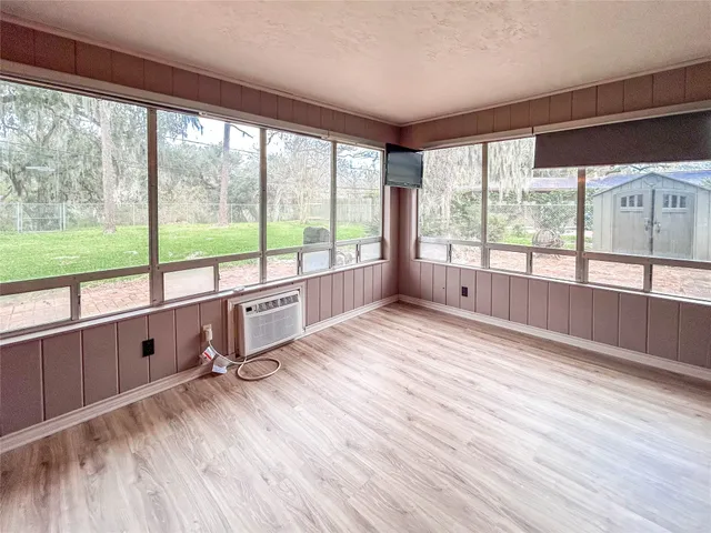 $240,000 | 530 Circle Way, Lake Jackson, TX 77566