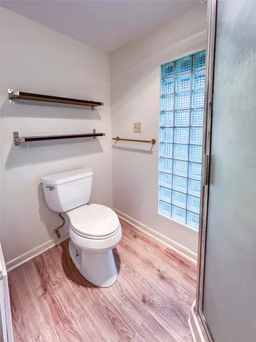 $240,000 | 530 Circle Way, Lake Jackson, TX 77566