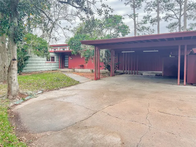 $240,000 | 530 Circle Way, Lake Jackson, TX 77566