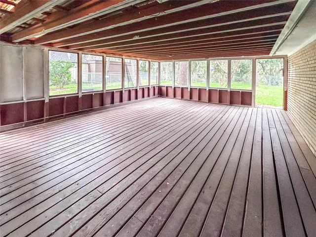 $240,000 | 530 Circle Way, Lake Jackson, TX 77566