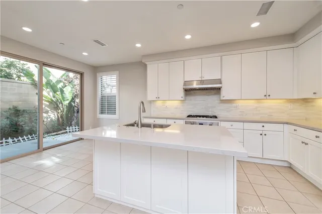 $4,400 | 143 Augustine, Irvine, CA 92618