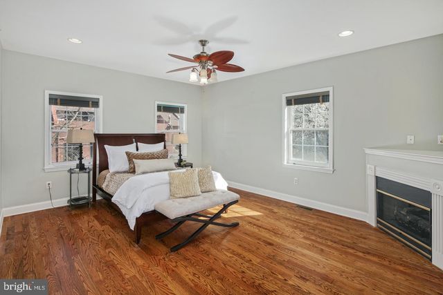 $935,000 | 2212 Race Street, Philadelphia, PA 19103