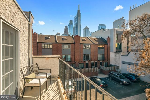 $935,000 | 2212 Race Street, Philadelphia, PA 19103