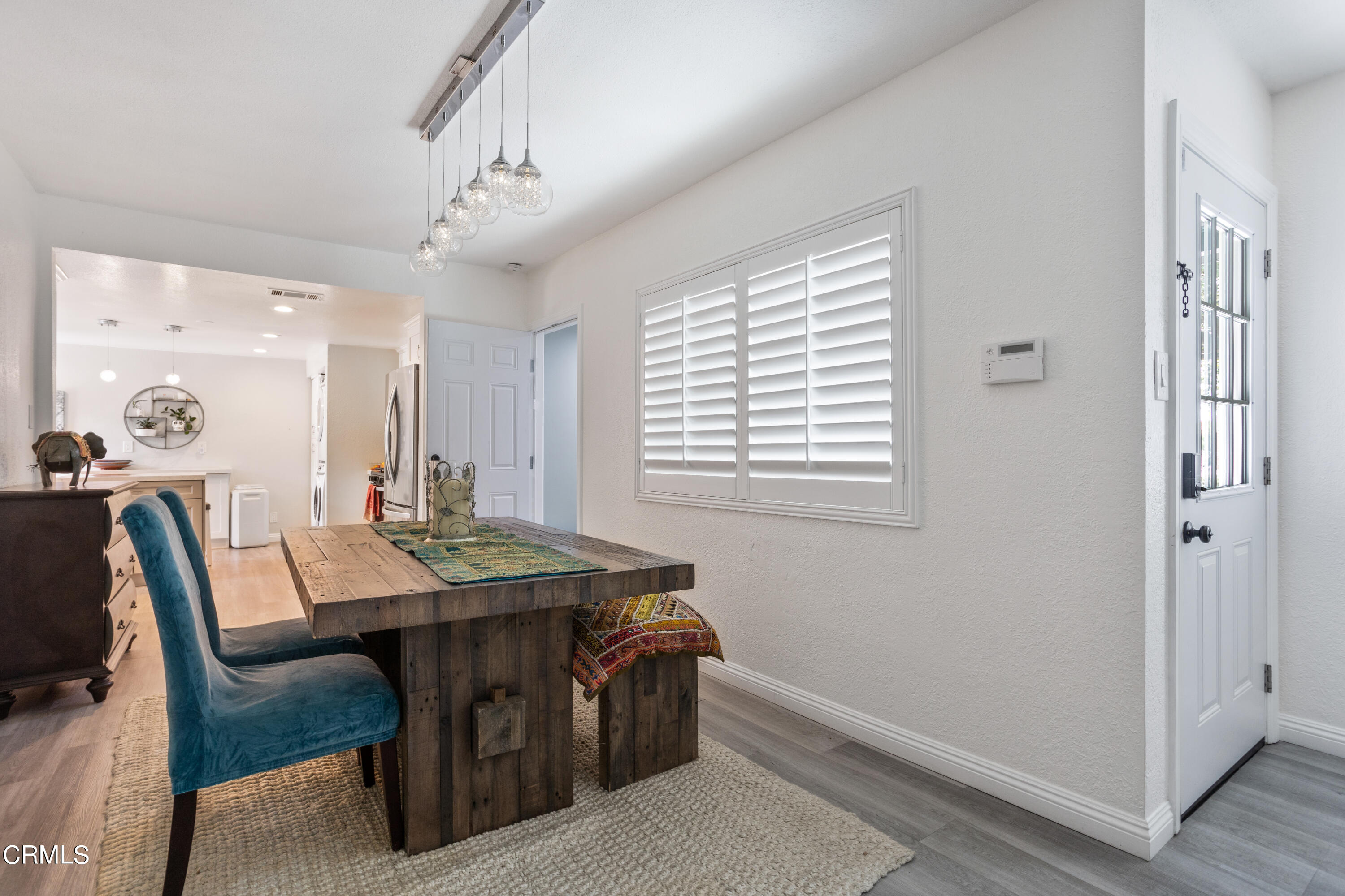 223 Marathon Road Altadena, CA 91001 - Photo 4 of 18 a dining room with furniture and window