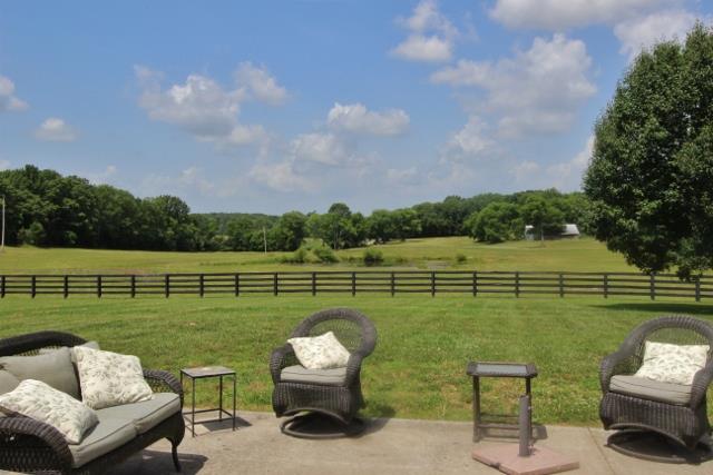 605 Dunaway Road Lebanon, TN 37090 - Photo 11 of 20 Front porch views...